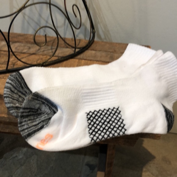 Hanes Womens Lightweight Breathable Ankle Socks - Picture 5 of 6